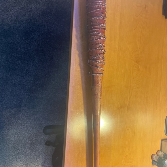 Replica Negan Bat - Picture 2 of 3